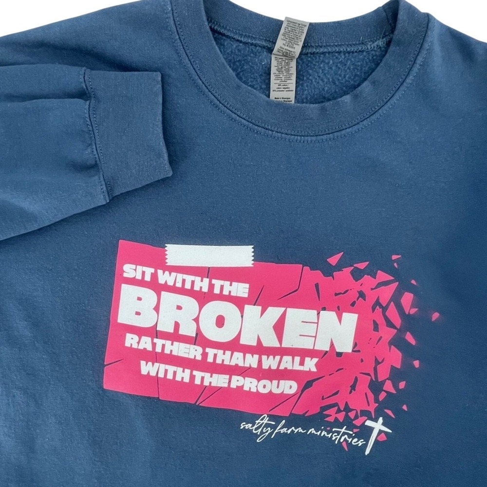 Faith Based Ministry Sweatshirt Women‎ Medium Blue Sit With The Broken Graphic